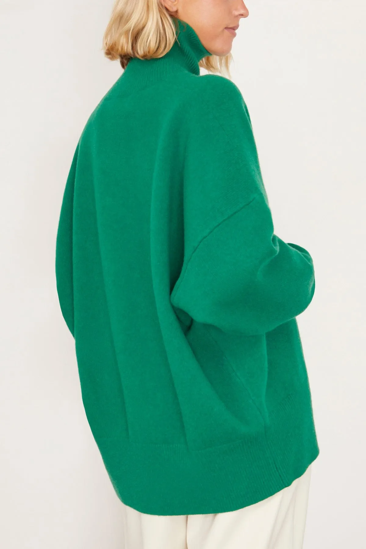 Classic Turtleneck Jumper in Emerald