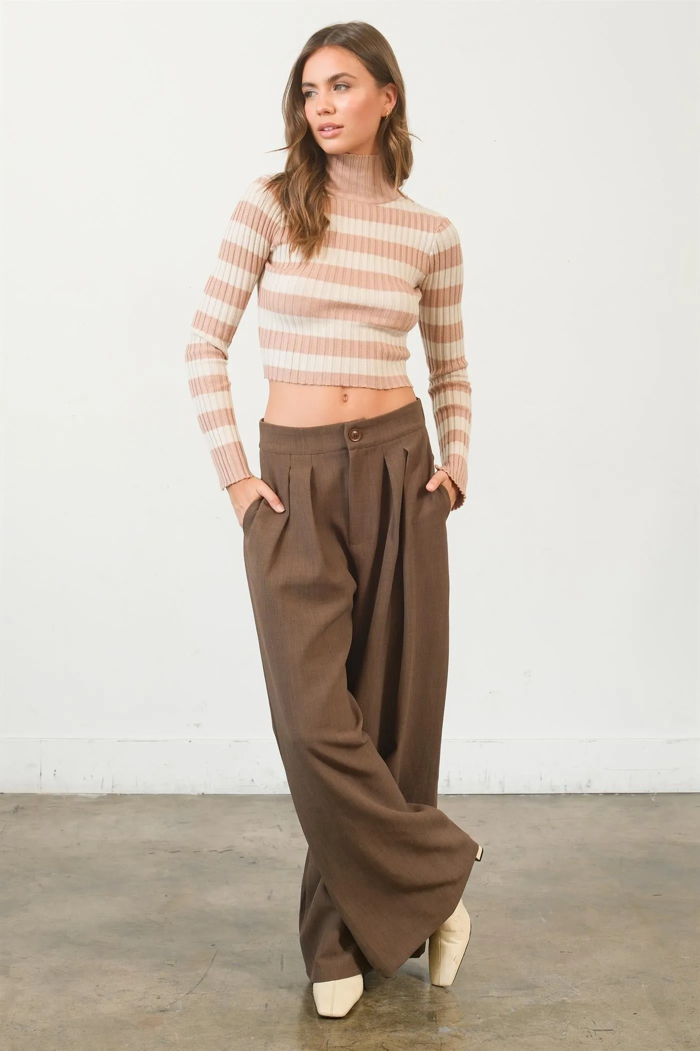 HF24F817-Striped Knit Turtleneck Crop Top