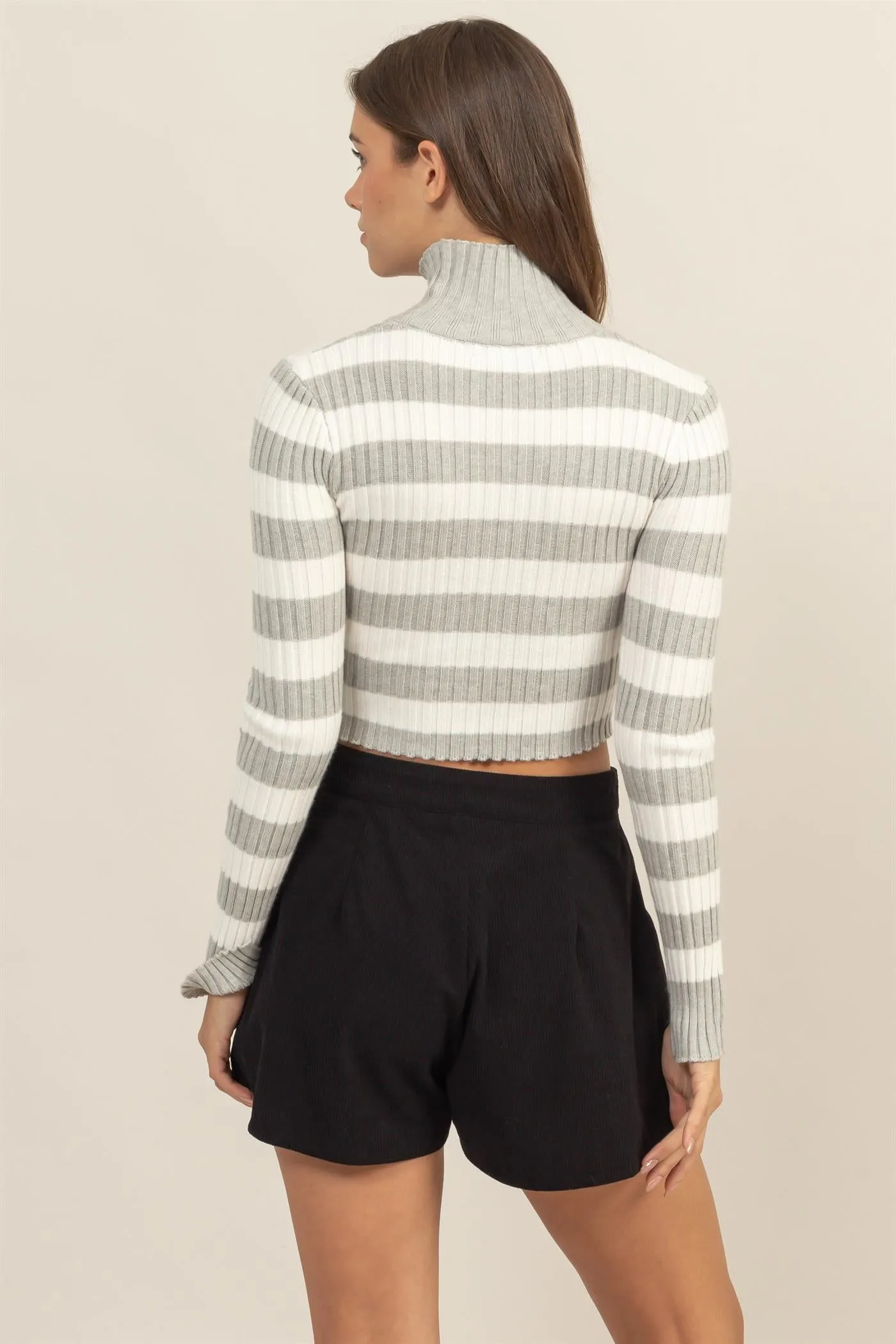 HF24F817-Striped Knit Turtleneck Crop Top