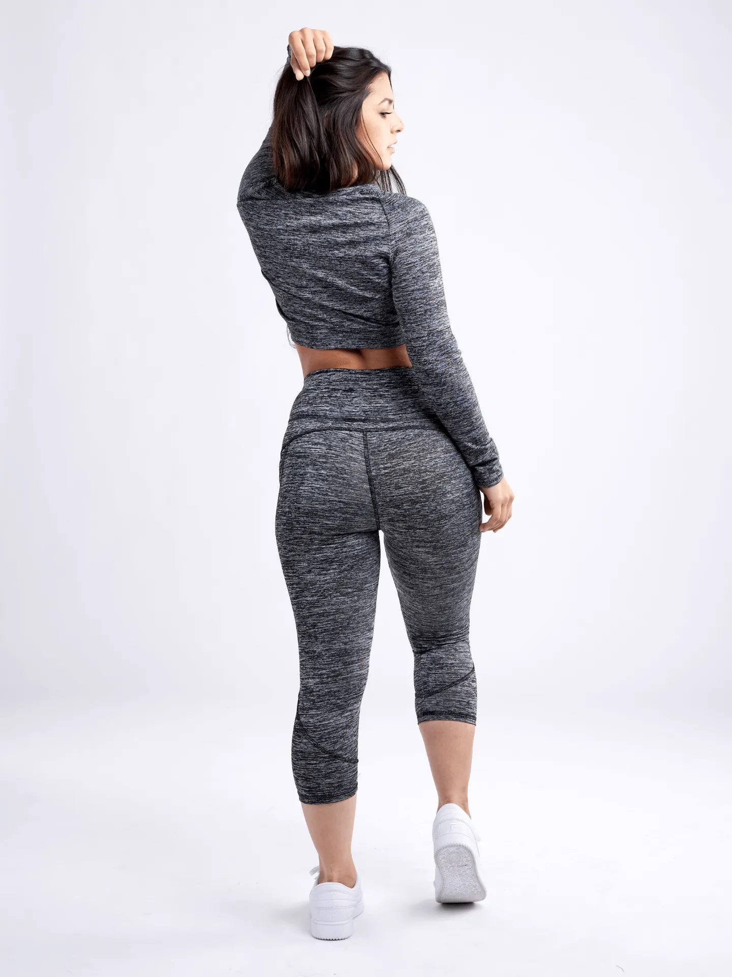 Mid-Rise Capri Fitness Leggings with Side Pockets | JupiterGear