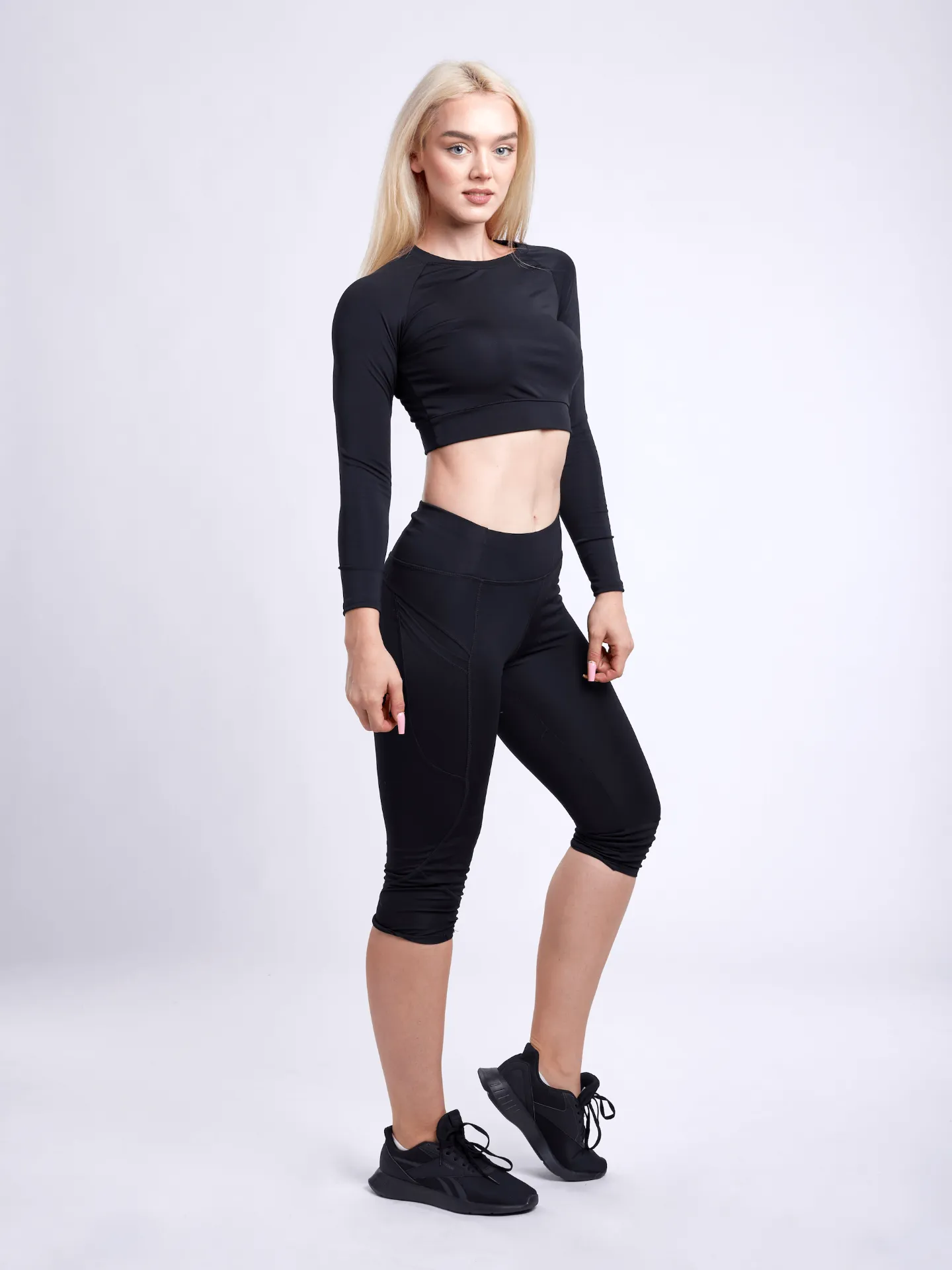 Mid-Rise Capri Fitness Leggings with Side Pockets | JupiterGear